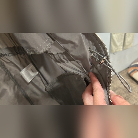 NWOT Michael Kors Women's Silver Hooded Windbreaker Jacket - Picture 11 of 11